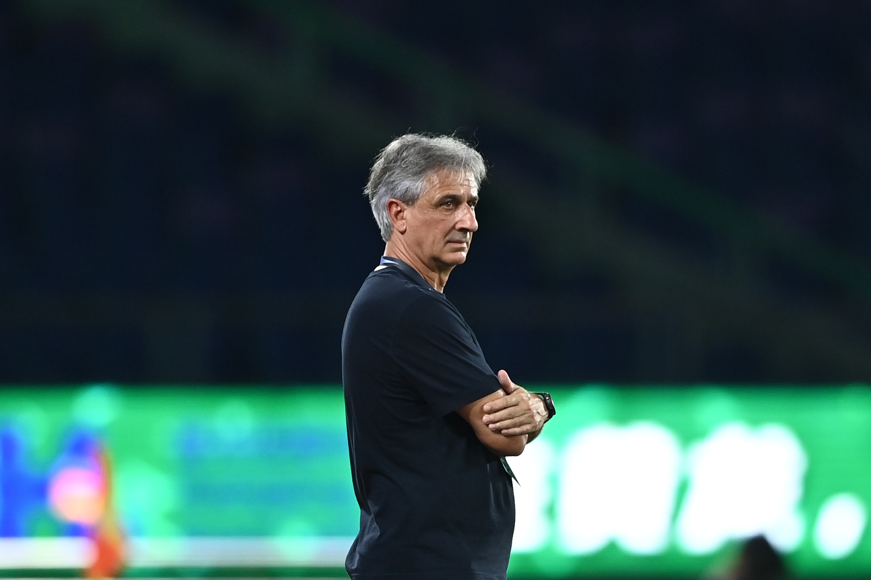 半岛体育官网-沪媒：卡帅递交竞聘材料、乔迪被视为热门，国足新帅是中超故人？