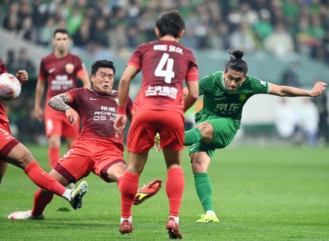 半岛体育官方网站-【中超】张玉宁点射武磊绝平 国安2比2平海港